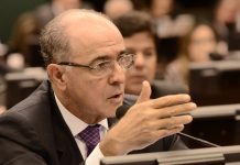 “Não vejo problemas em ser investigado”, diz Aleluia