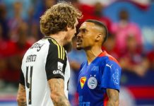 Com gol nos acréscimos, Bahia vence Atlético-MG e entra no G-4 do Brasileirão